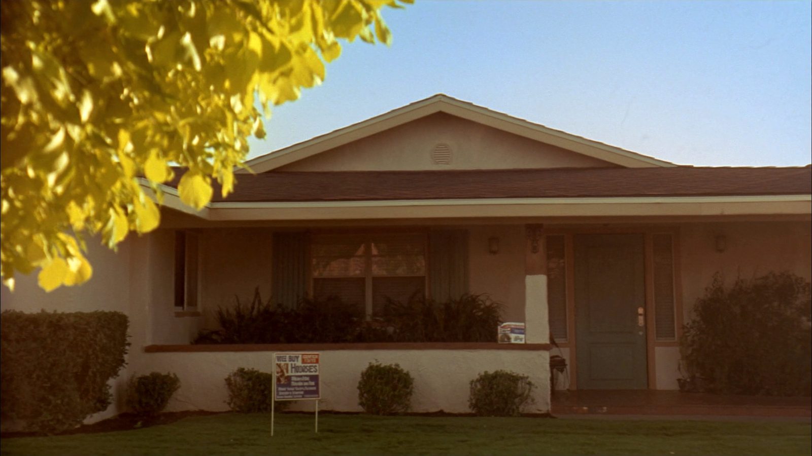 We Buy Houses: The Complete Guide to Selling Your Home Fast for Cash
