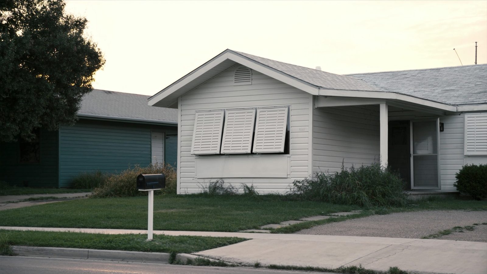 Why Investors Buy Distressed Houses Oklahoma City OK